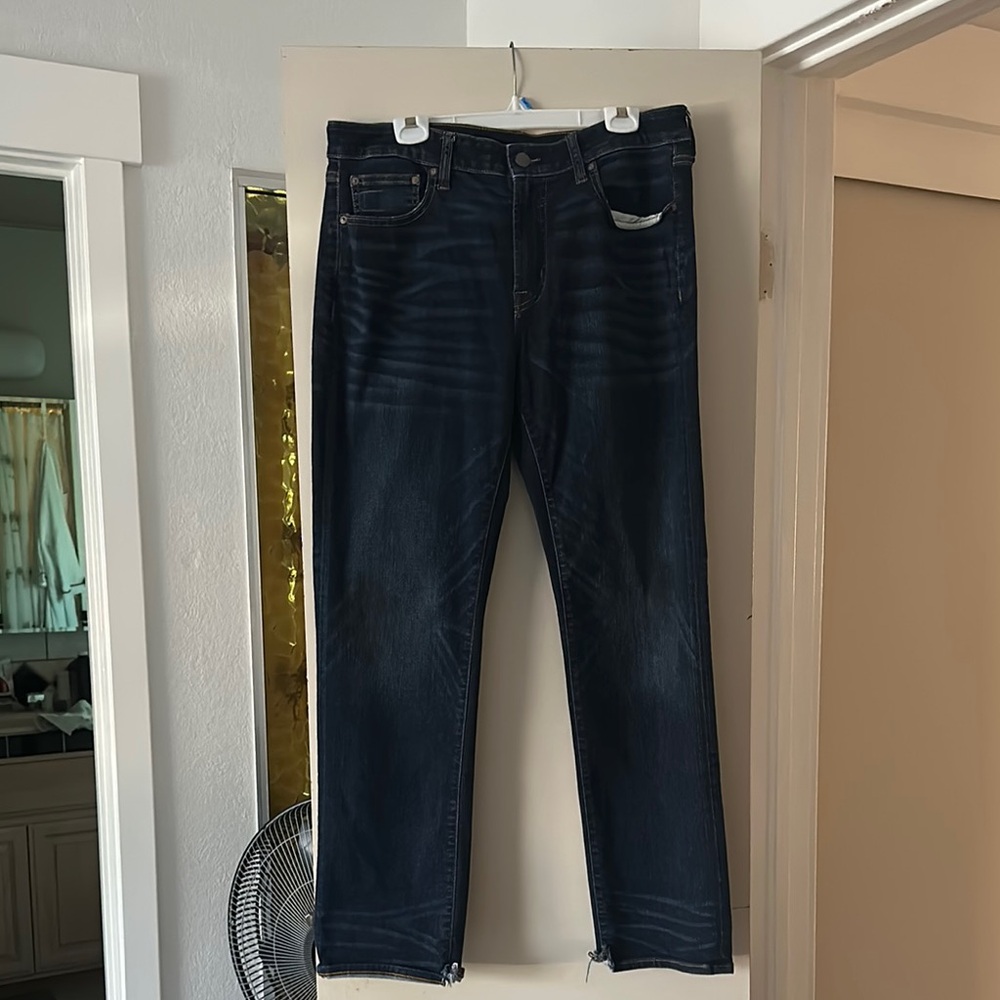 American Eagle Men's Blue Jeans
